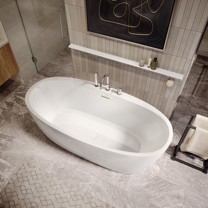 MAAX - Hatto 67" x 32" x 24"  Acrylic Freestanding Center Drain Bathtub in gloss White